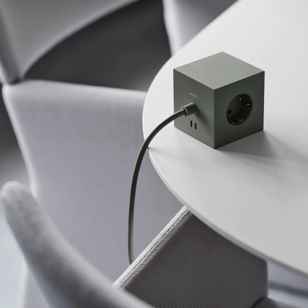 Avolt Square 1 30W Dual USB-C Stikkontaktforlenger - Eik Grønn