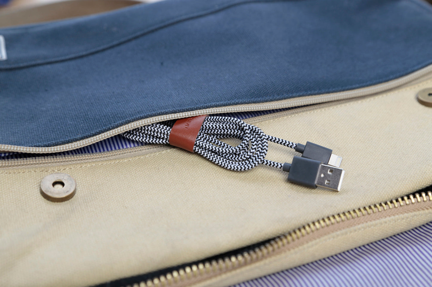 Native Union 1.2 m USB-A til Lightning Belt Ladekabel - Zebra