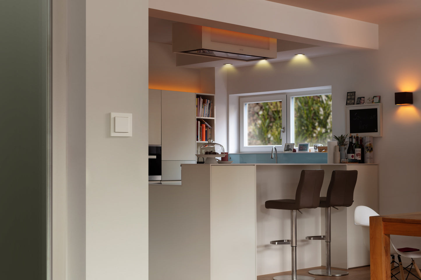 Eve Light Wall Switch Connected