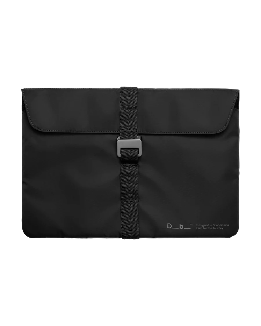 Db Essential Laptop Mappe til MacBook 13" - Black Out