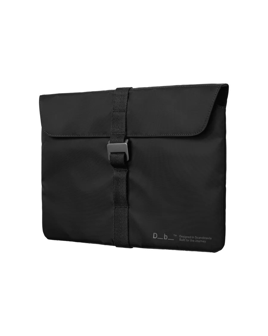 Db Essential Laptop Mappe til MacBook 13" - Black Out