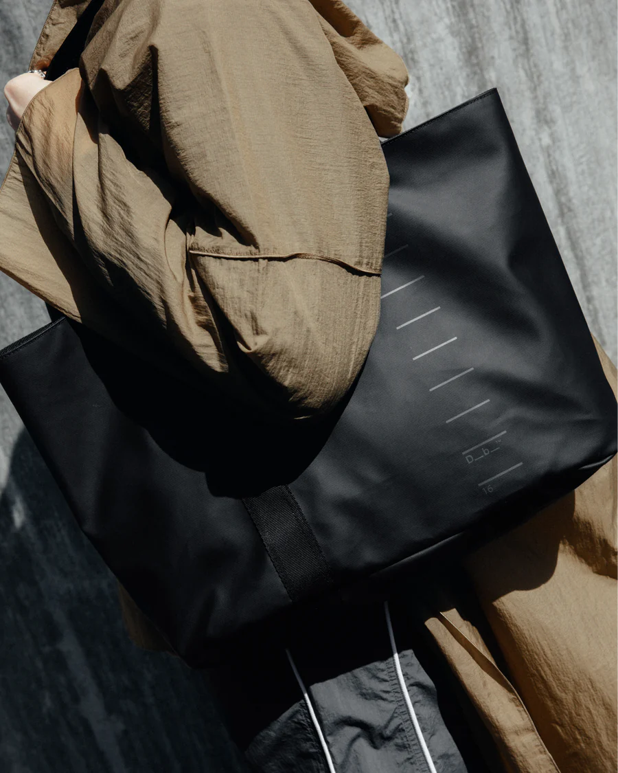 Db Essential Tote 16L - Black Out
