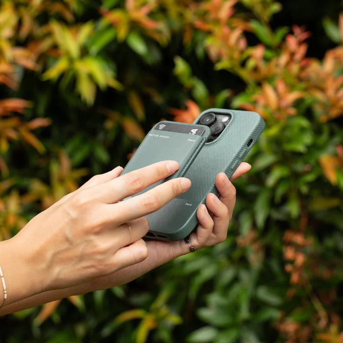 Native Union (RE)CLASSIC MagSafe Deksel til iPhone 15 Pro - Green Slate