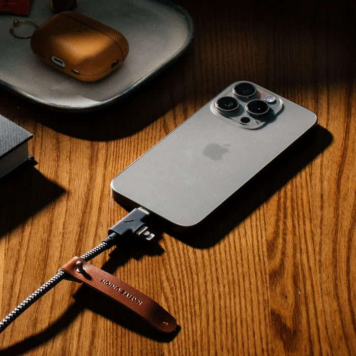 Native Union 2.4 m USB-C til USB-C/Lightning Belt Cable Duo Pro 240W Ladekabel - Zebra