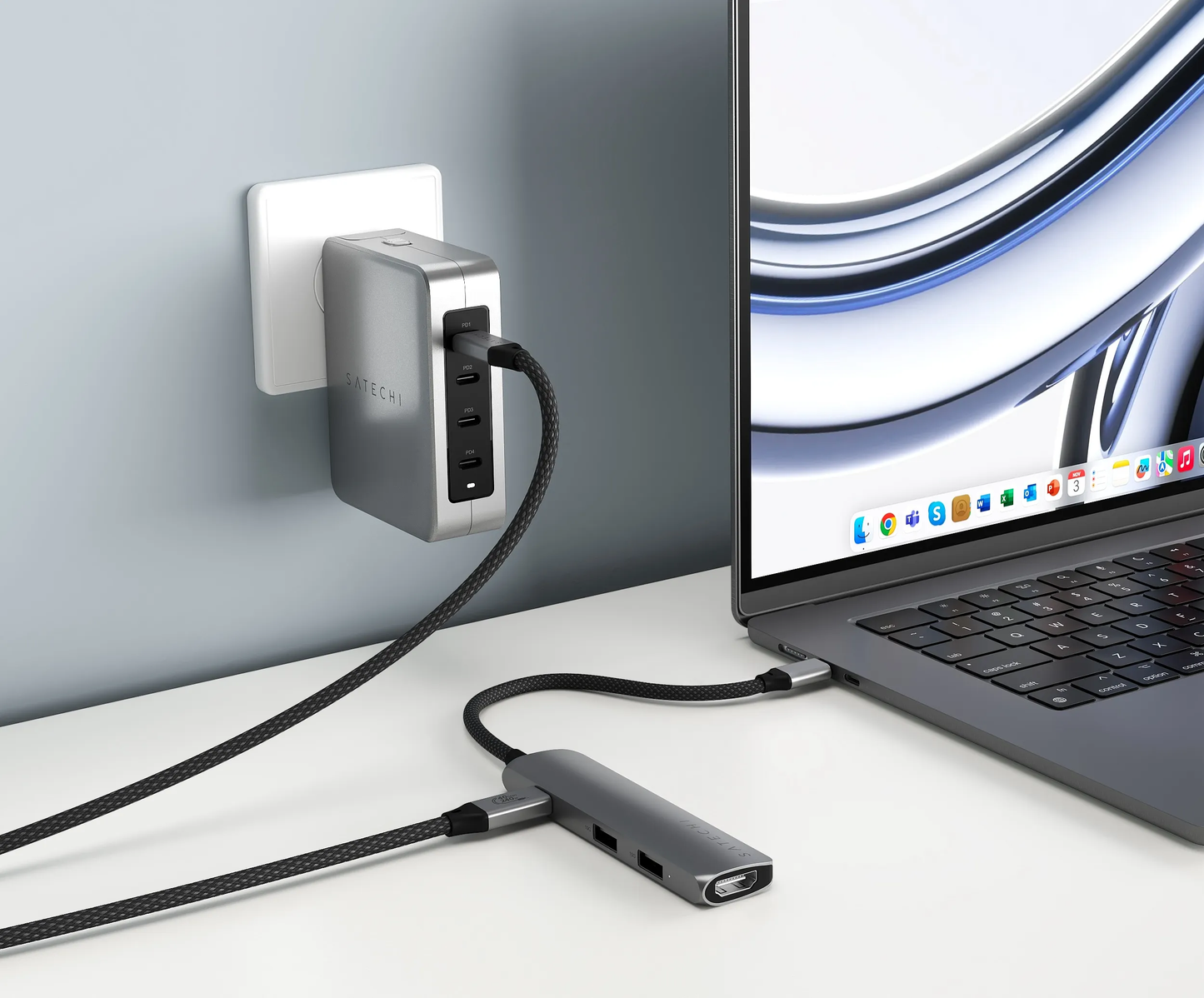 Satechi Slim 4 Multiport Adapter - Sølv