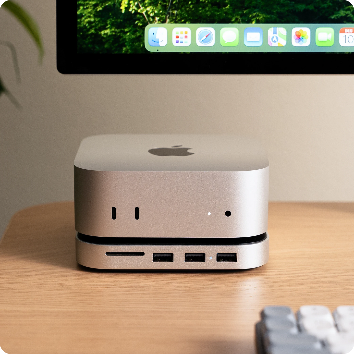 Satechi Mac mini M4 Stand Hub med SSD-kabinett