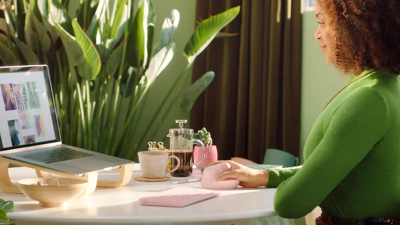 Logitech Lift Vertical Mus - Rosa